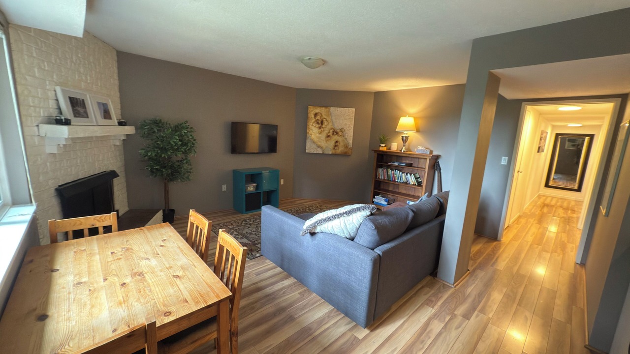 Photo of Livingroom in Upper Lonsdale