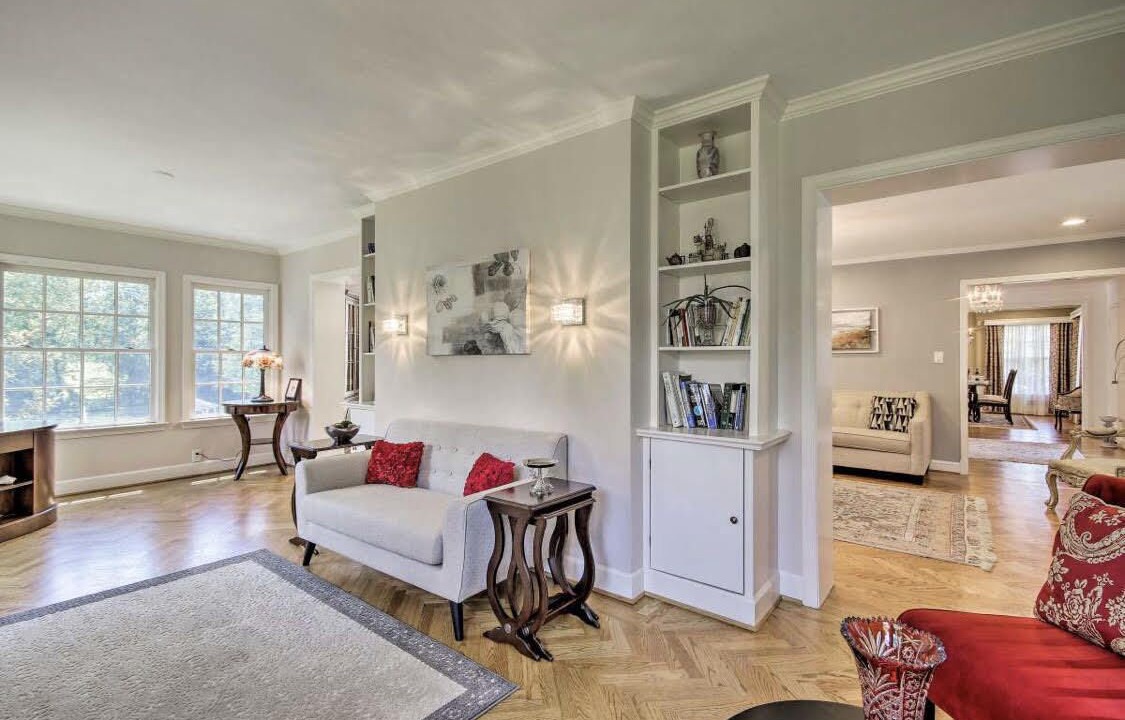 Photo of Livingroom in Potomac