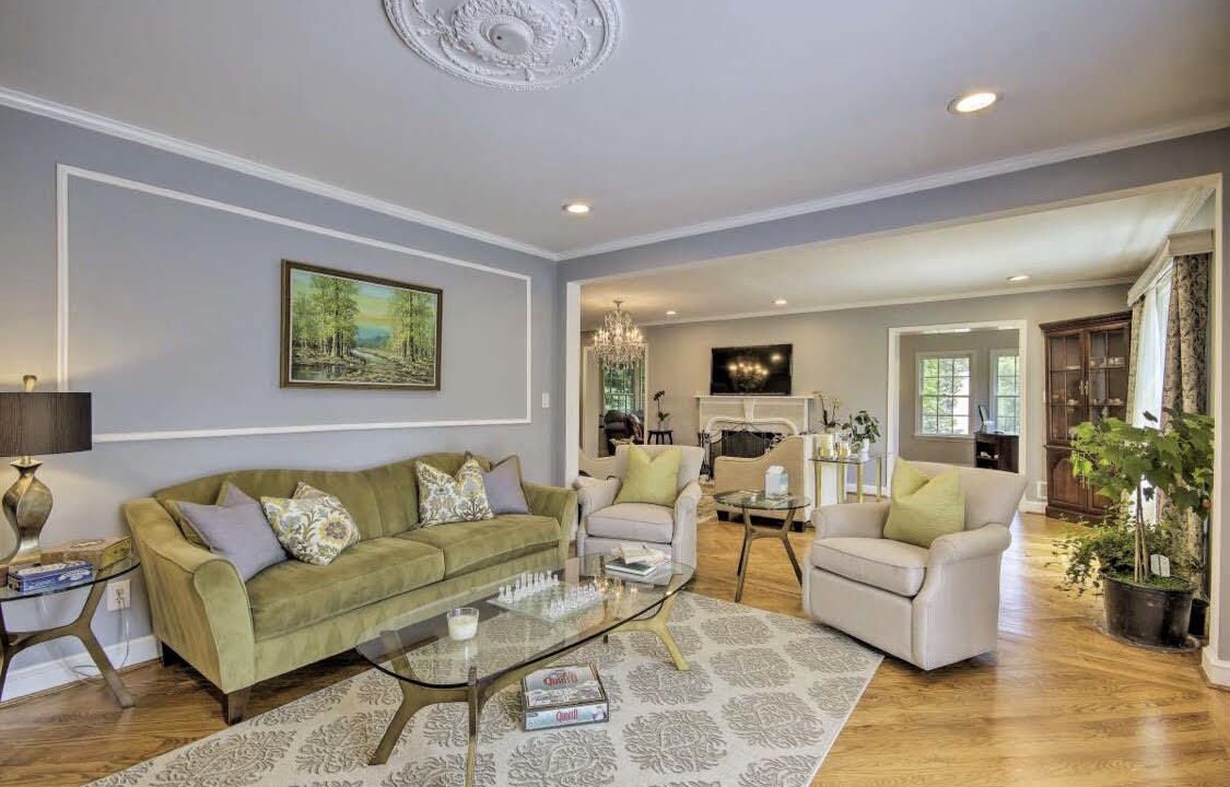 Photo of Livingroom in Potomac