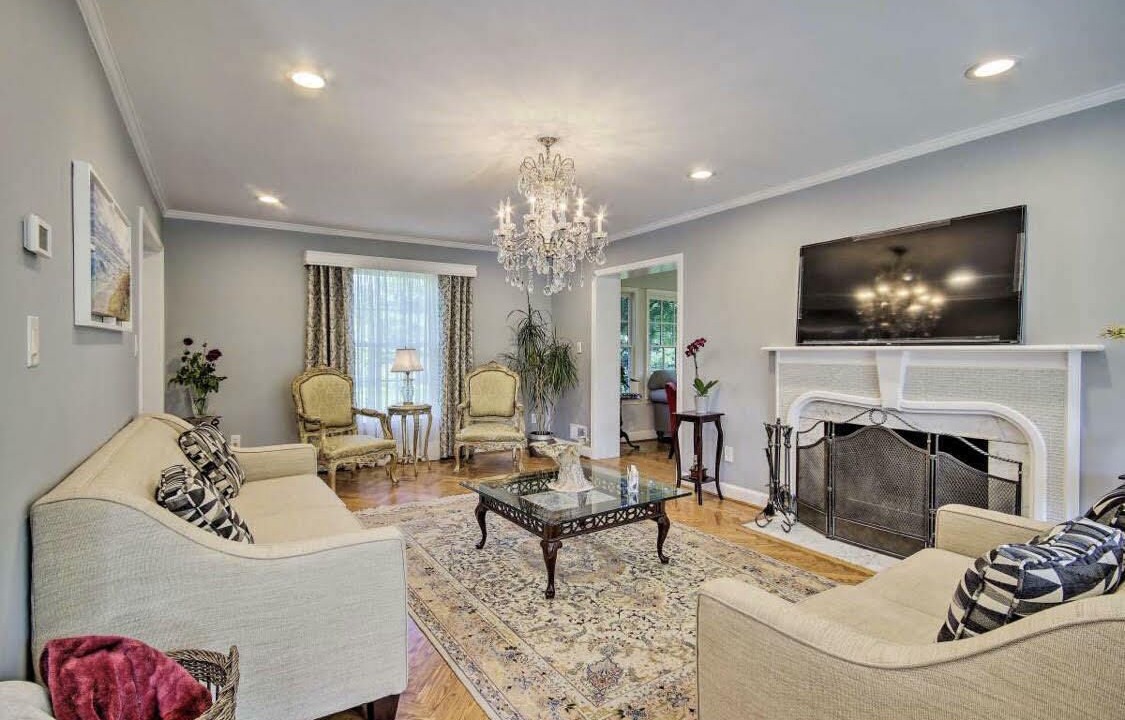 Photo of Livingroom in Potomac