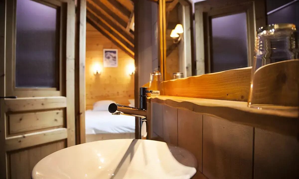 Photo of Bathroom in Mercury