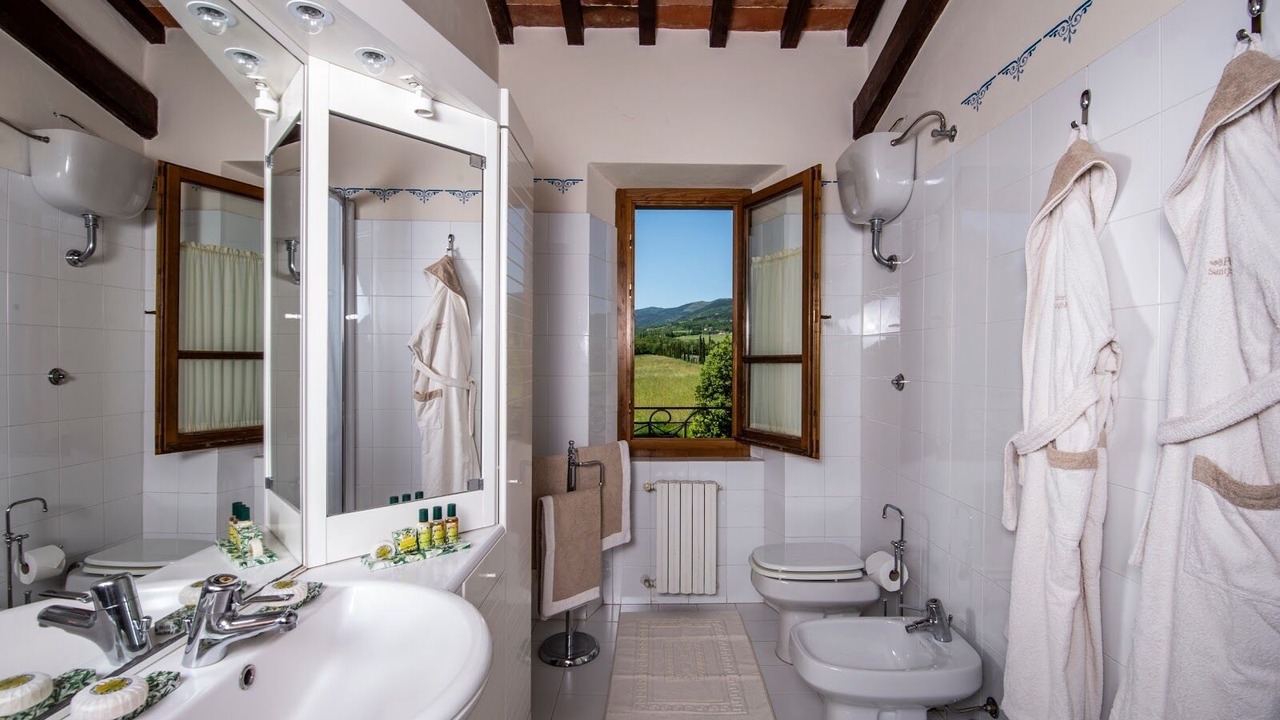 Photo of Bathroom in Poppi