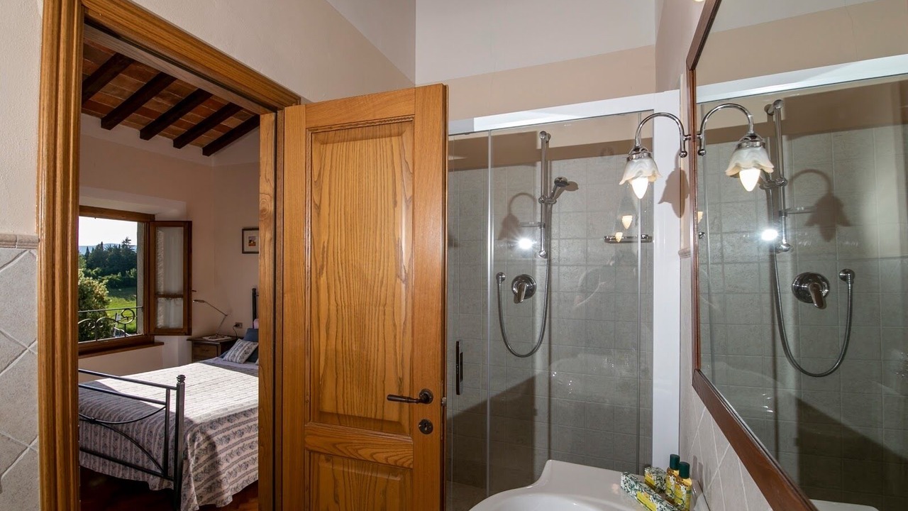 Photo of Bathroom in Poppi