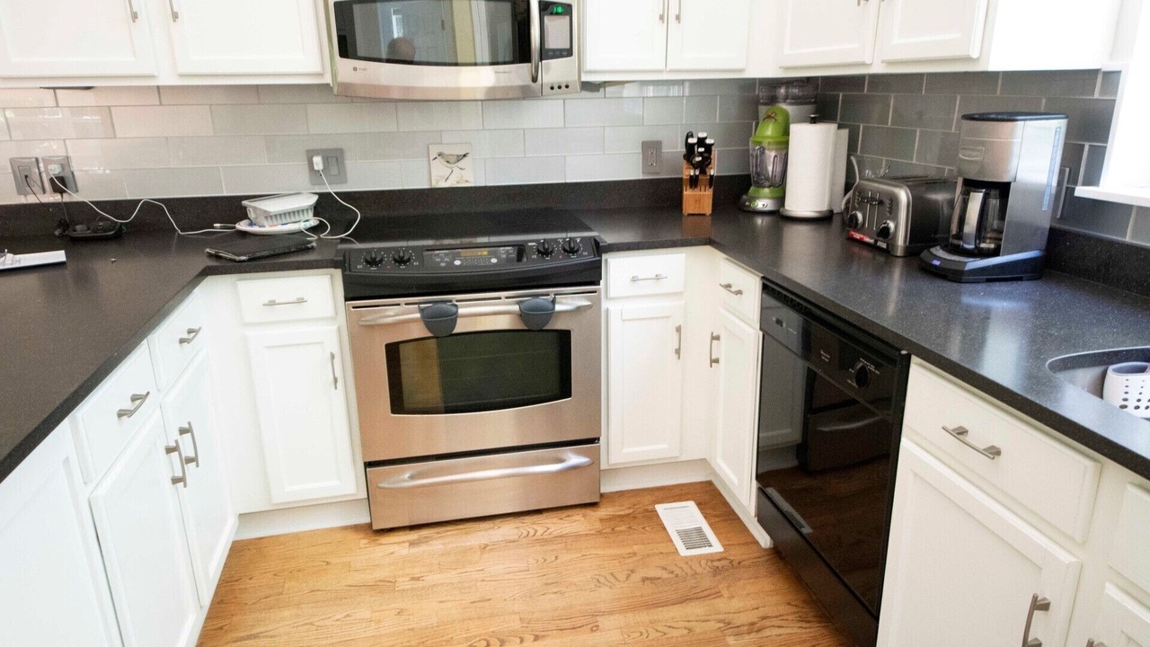 Photo of Kitchen in Wainscott Woods