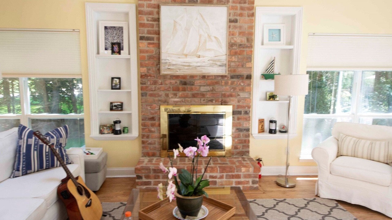Photo of Livingroom in Wainscott Woods