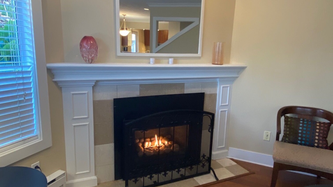 Photo of Livingroom in Lower Lonsdale