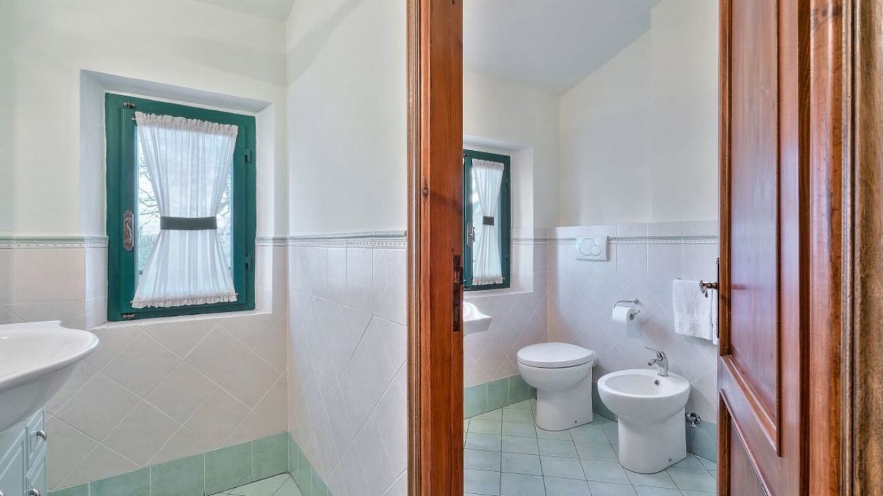 Photo of Bathroom in Sarna