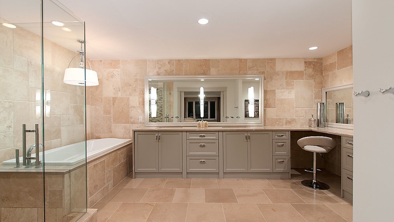 Photo of Bathroom in West Vancouver