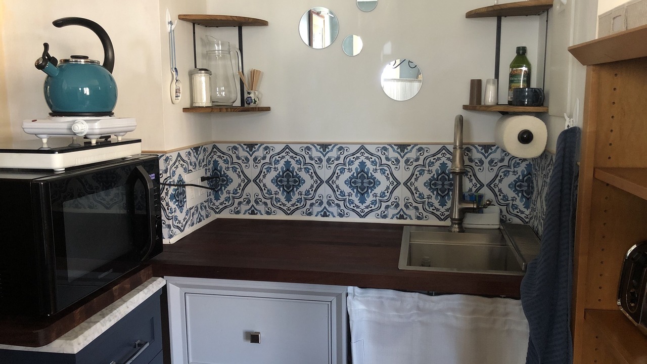 Photo of Kitchen in Woodmont Triangle