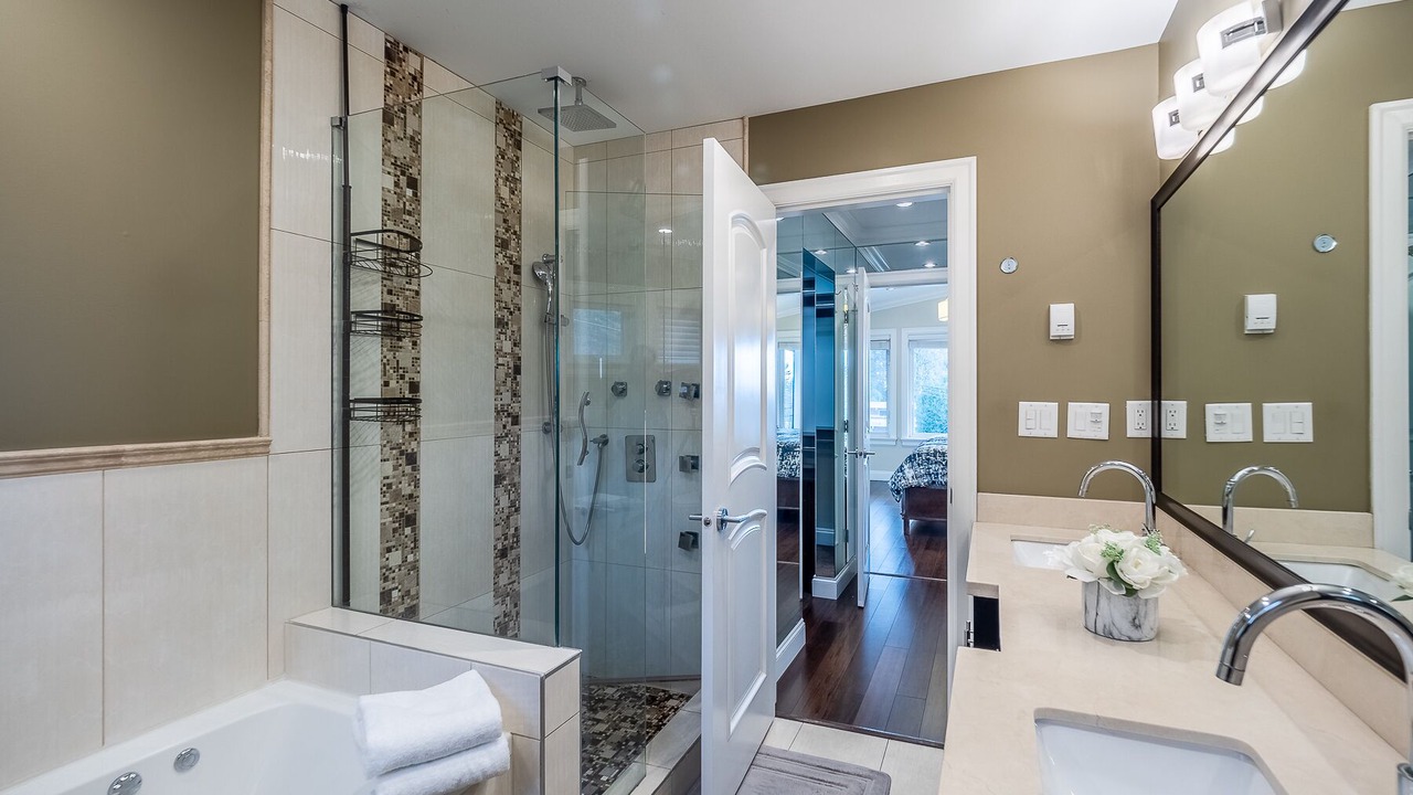 Photo of Bathroom in Canyon Heights