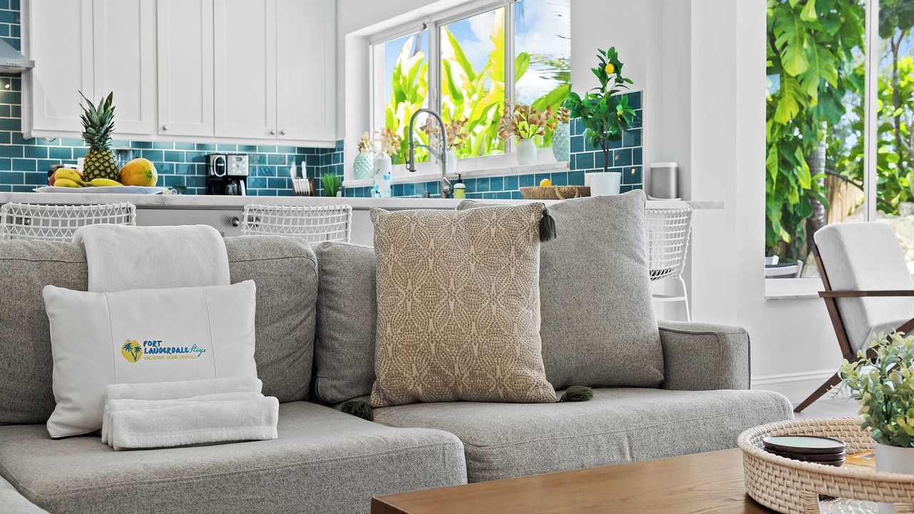 Photo of Livingroom in Coral Shores
