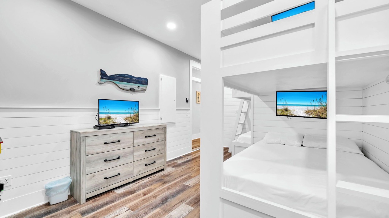 Photo of Bedroom in Delos