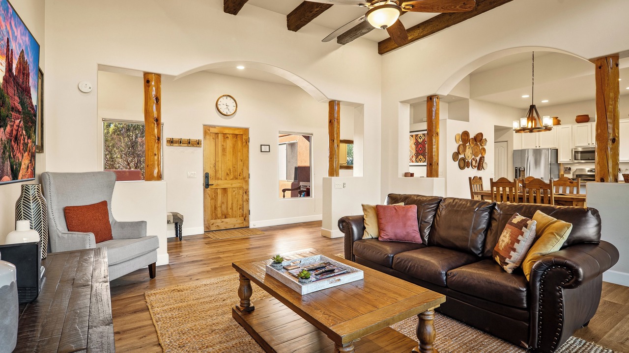Photo of Livingroom in West Sedona