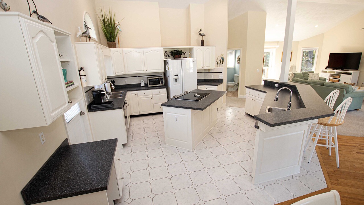 Photo of Kitchen in Corolla Light