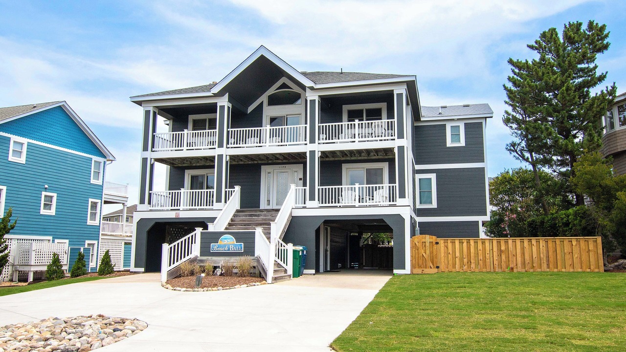 Photo of Outdoor in Corolla Light