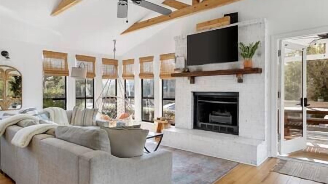 Photo of Livingroom in Folly Beach