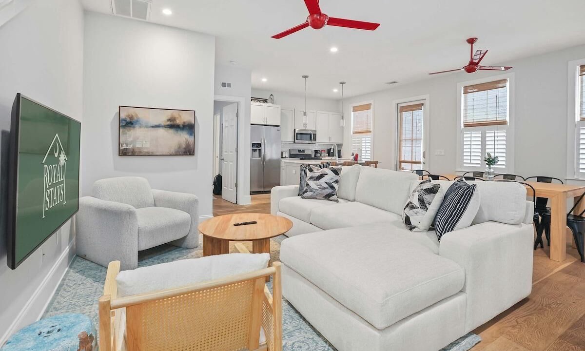 Photo of Livingroom in Mount Pleasant