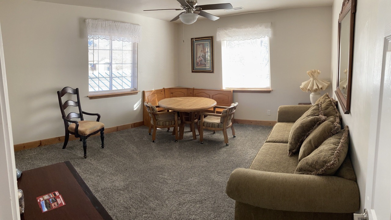Photo of Livingroom in Hildale