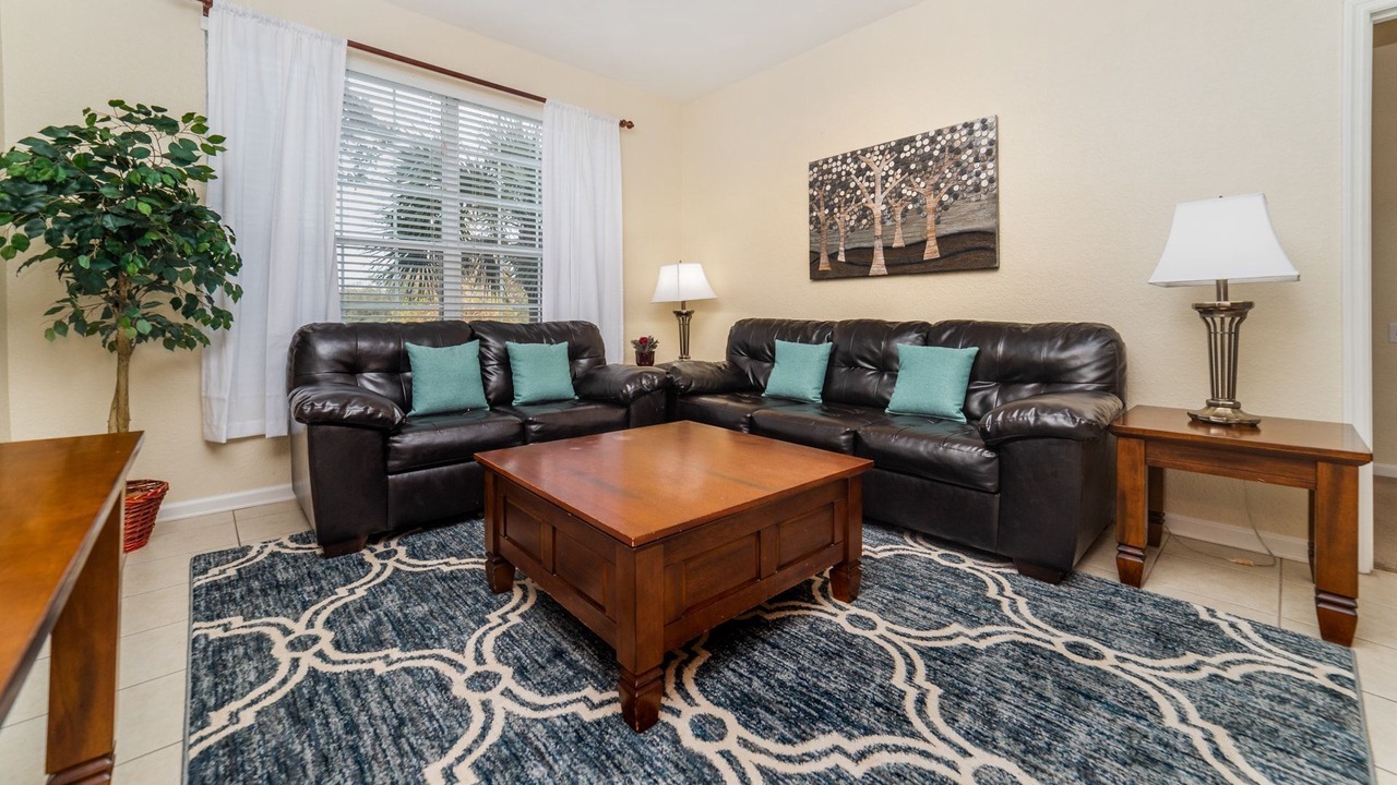 Photo of Livingroom in Crestwynd Bay