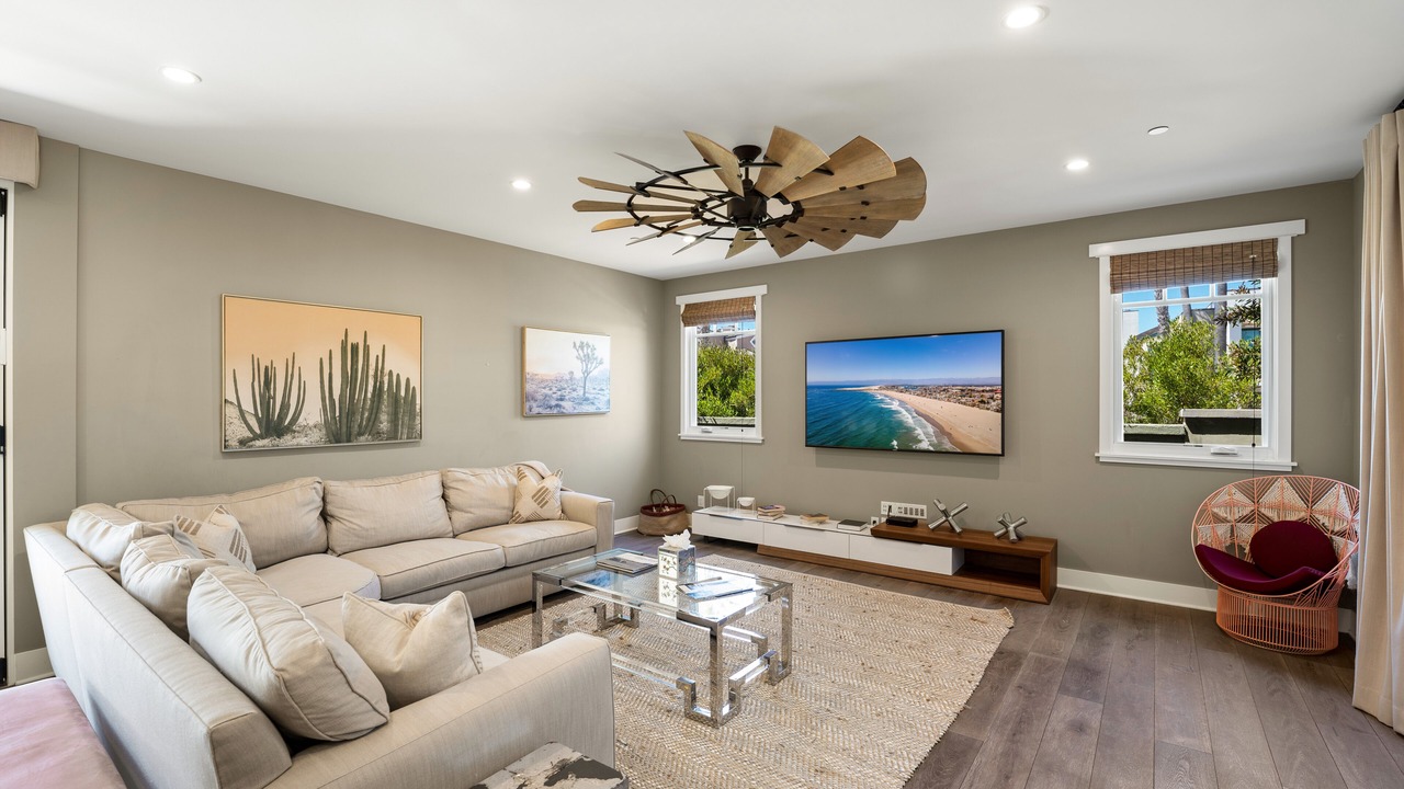 Photo of Livingroom in Oxnard Shores