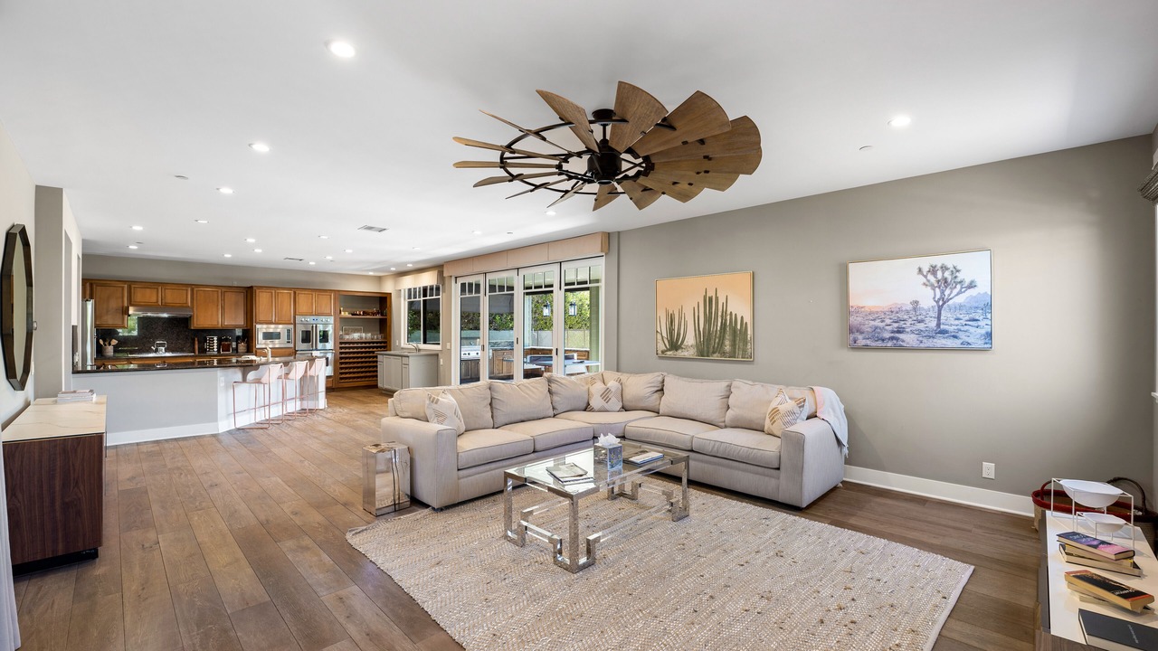 Photo of Livingroom in Oxnard Shores