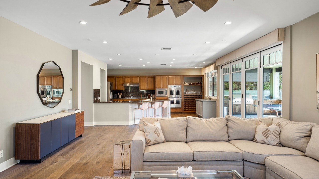 Photo of Livingroom in Oxnard Shores