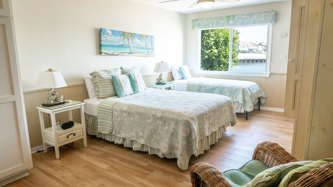 Photo of Bedroom in Balboa Peninsula