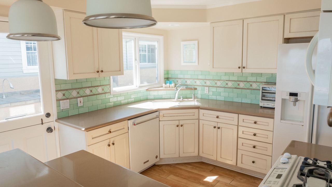 Photo of Kitchen in Balboa Peninsula