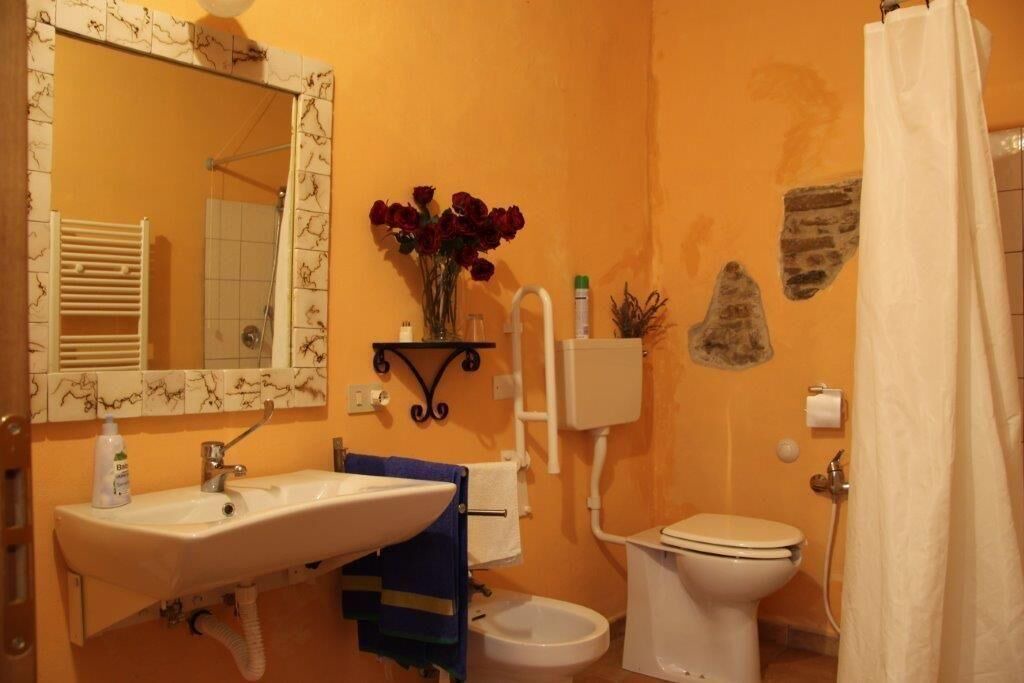 Photo of Bathroom in Urbino
