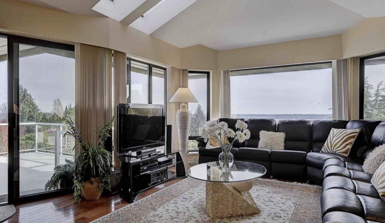 Photo of Livingroom in West Vancouver