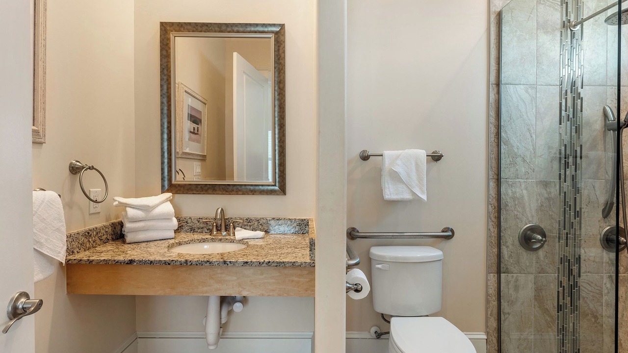 Photo of Bathroom in Orange Beach