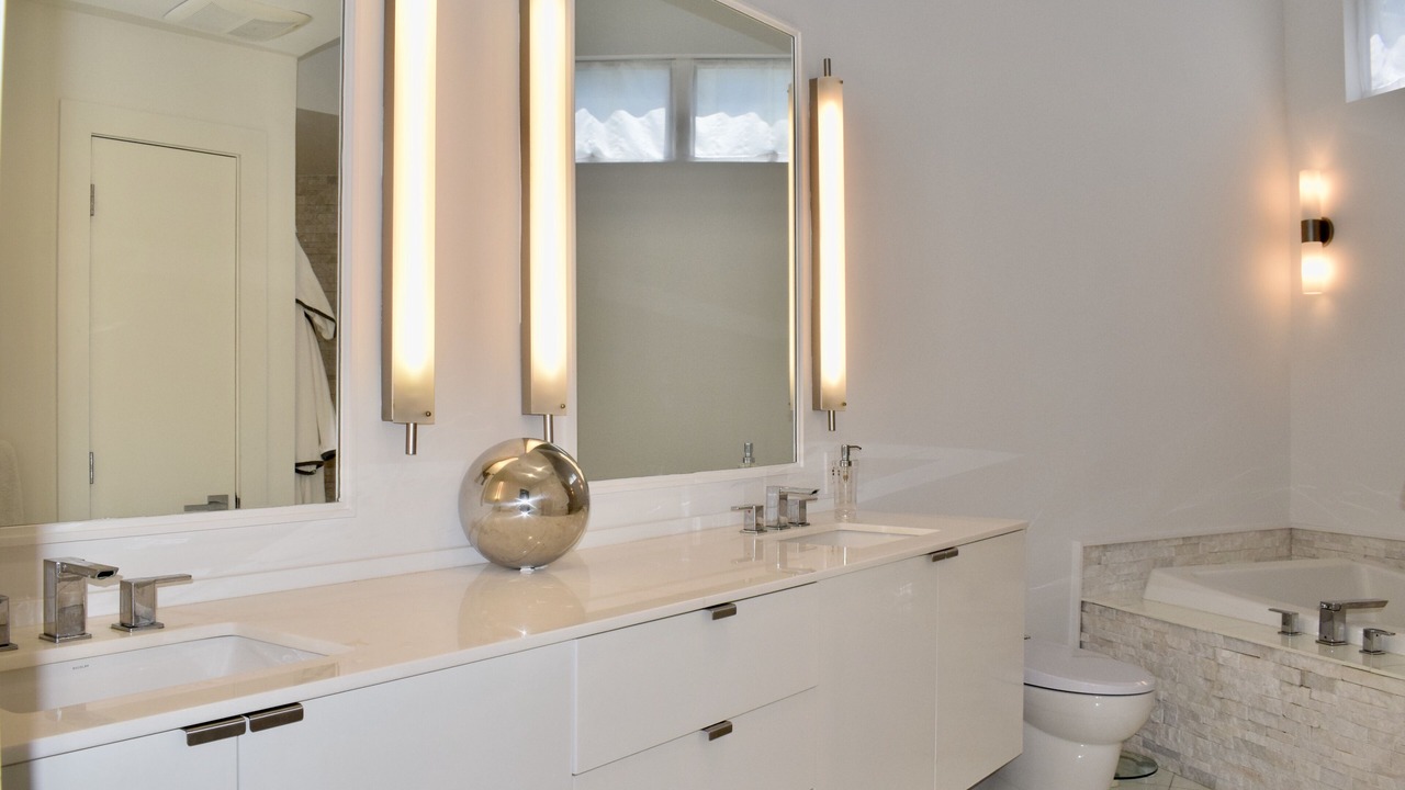 Photo of Bathroom in Village of East Hampton