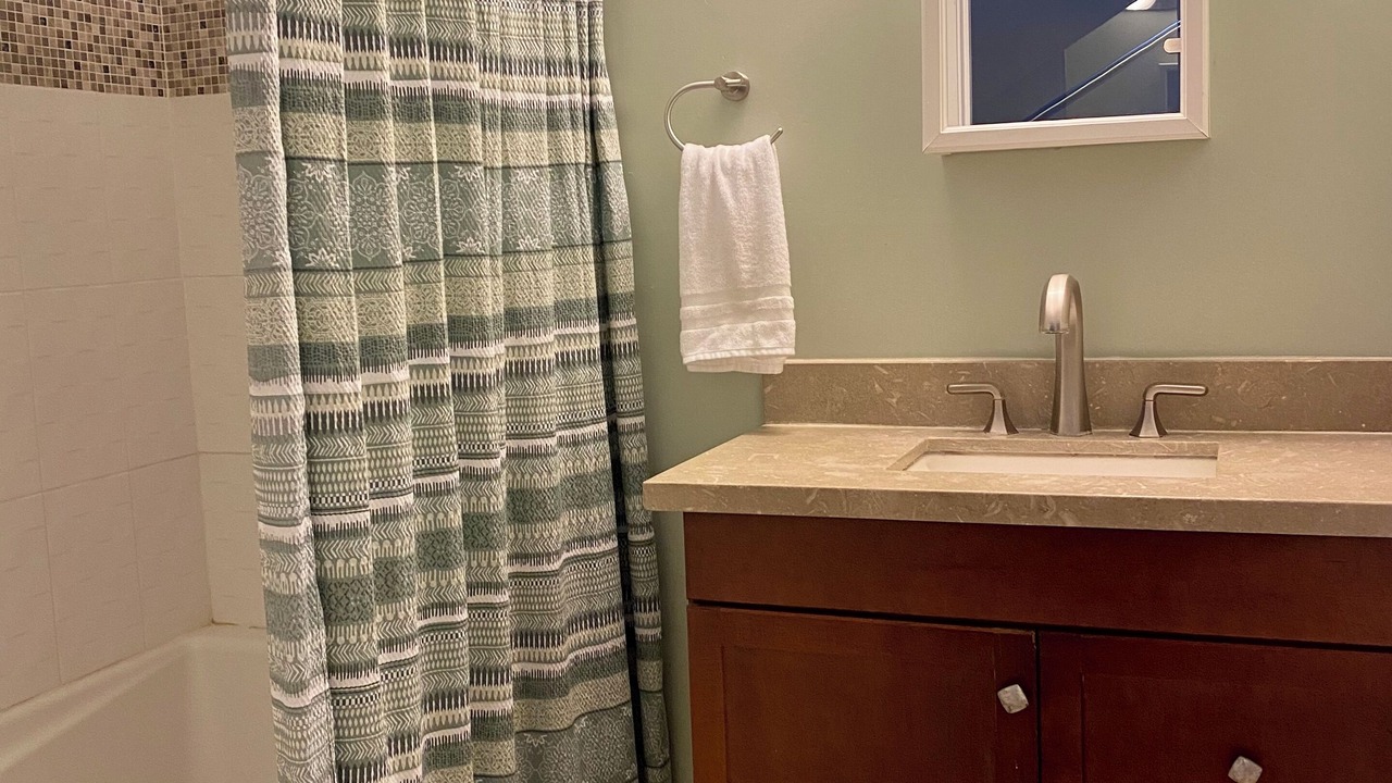 Photo of Bathroom in Oxnard Shores