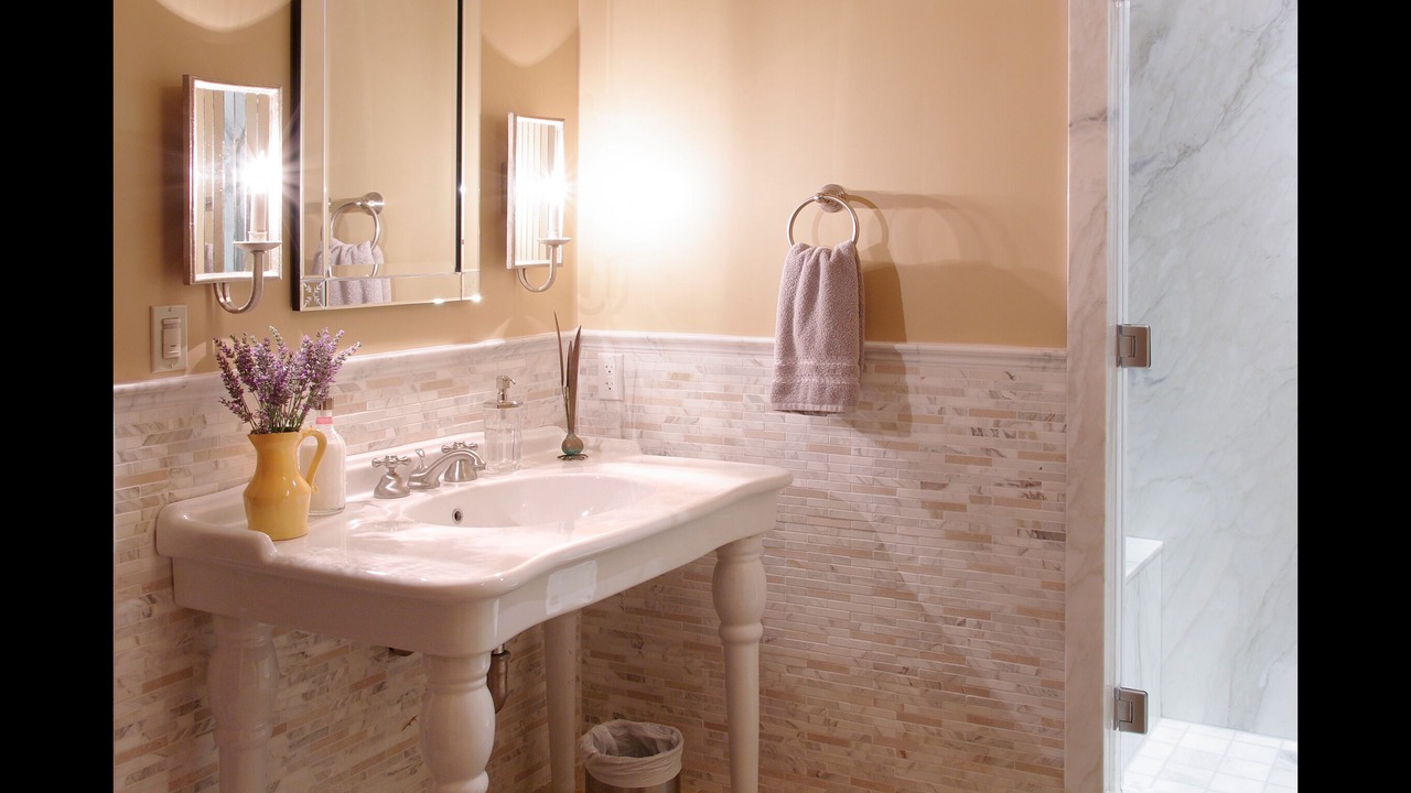 Photo of Bathroom in Coombsville