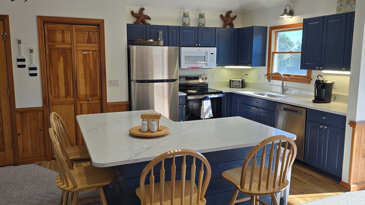 Photo of Kitchen in Whalehead Beach