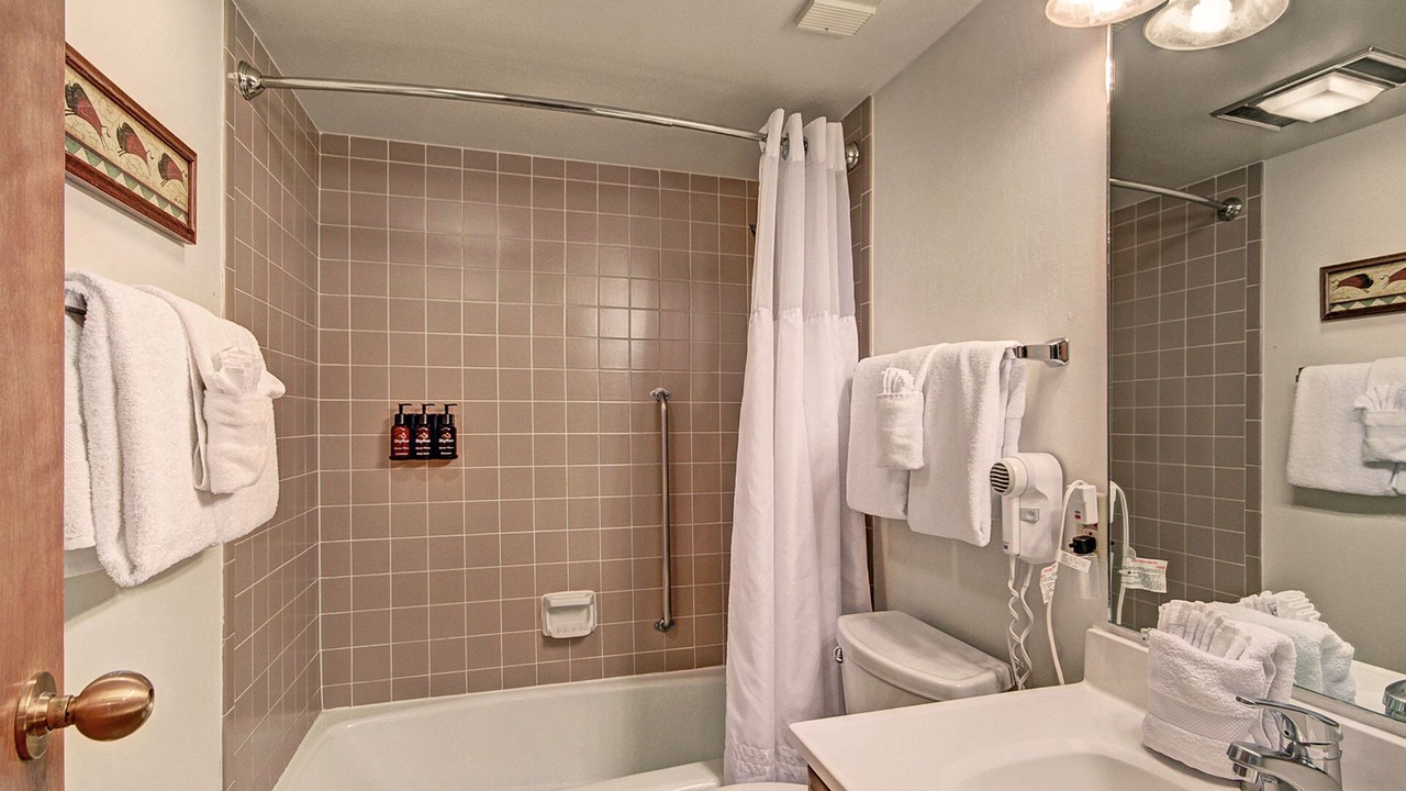 Photo of Bathroom in Copper Mountain Village