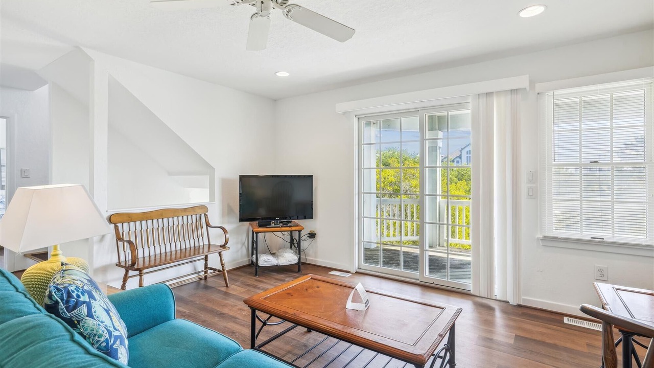 Photo of Livingroom in Pine Island