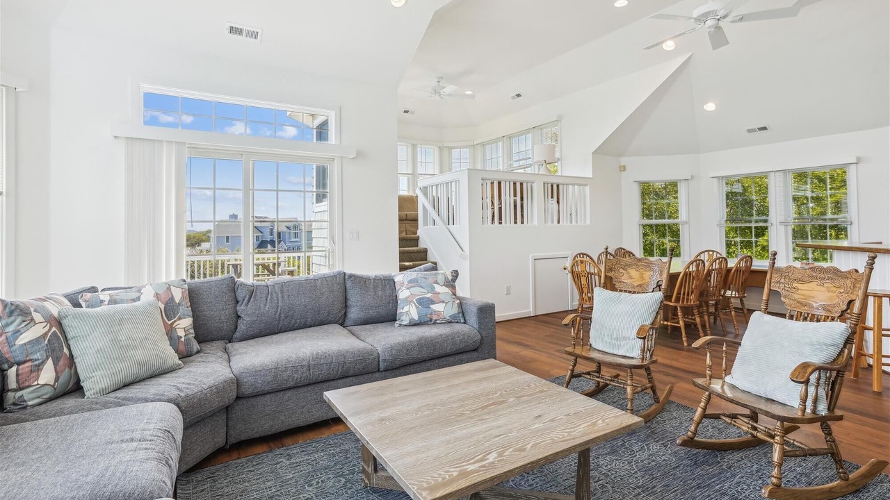 Photo of Livingroom in Pine Island