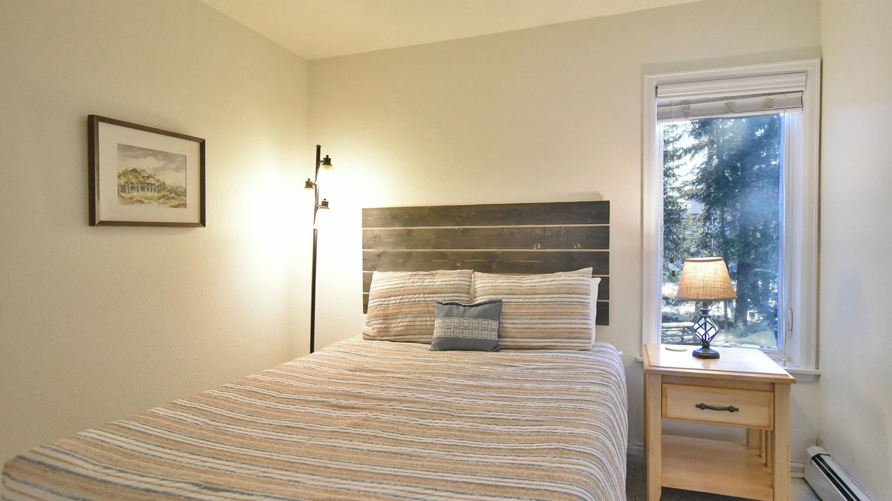 Photo of Bedroom in Four O'Clock