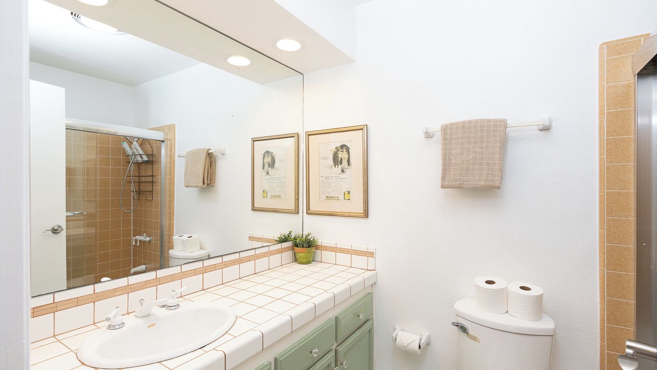 Photo of Bathroom in Silver Strand