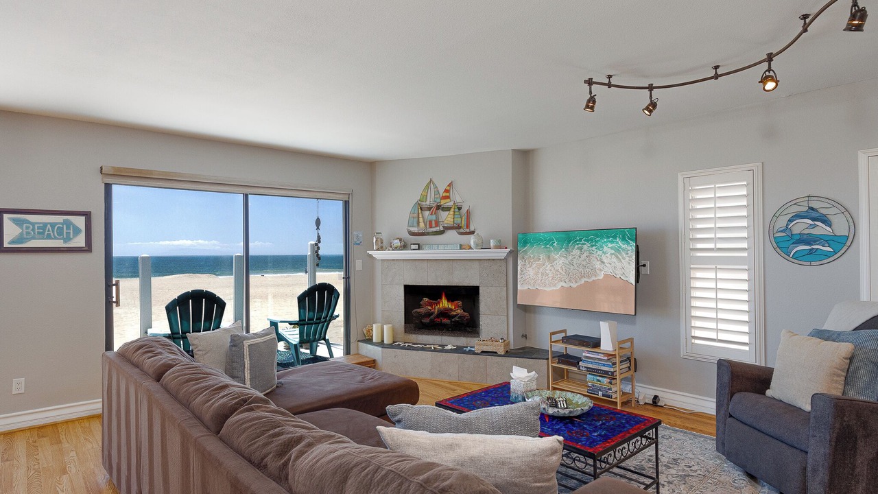 Photo of Livingroom in Silver Strand