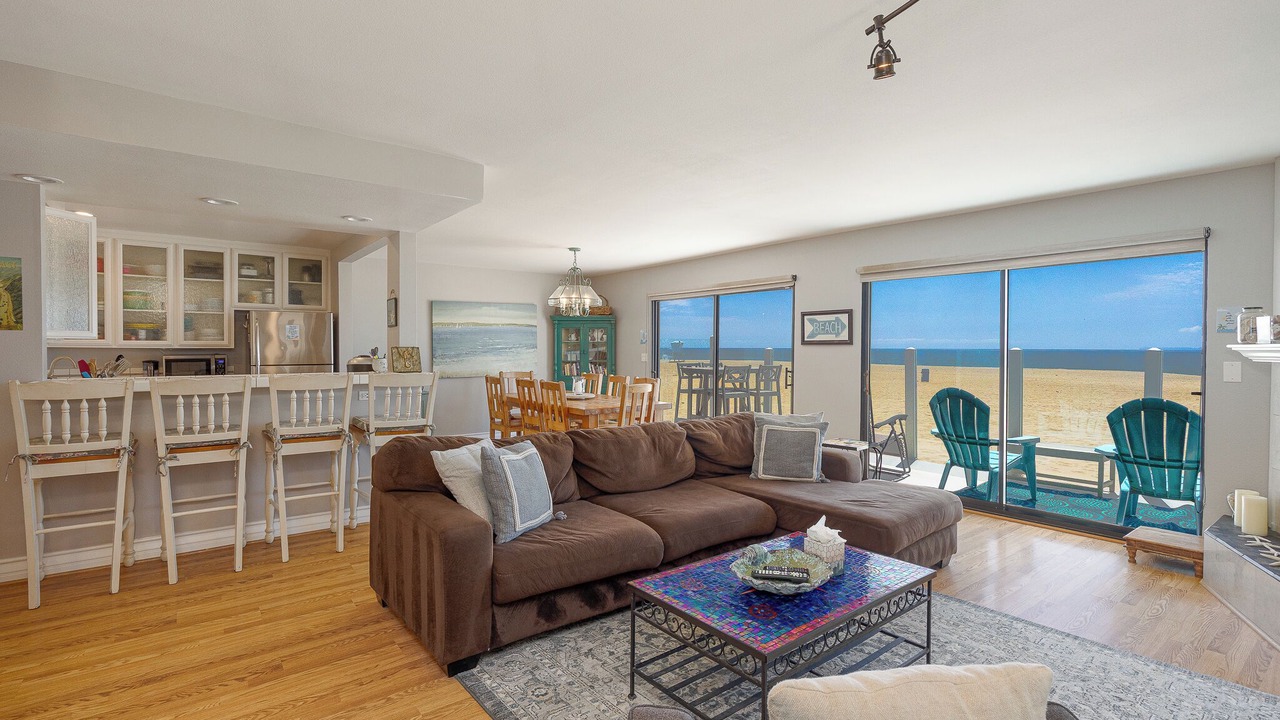 Photo of Livingroom in Silver Strand