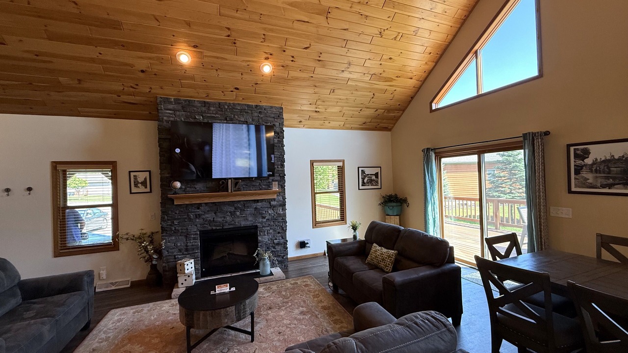 Photo of Livingroom in Spring Brook