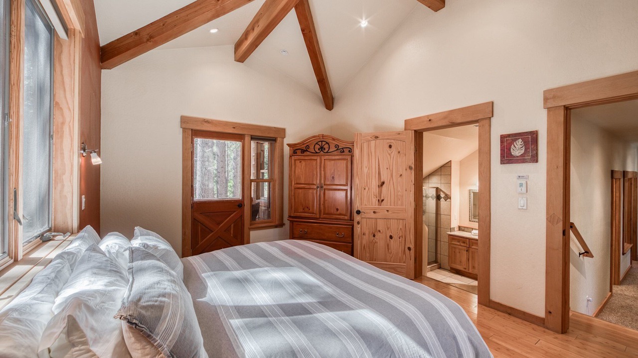 Photo of Bedroom in Pineland