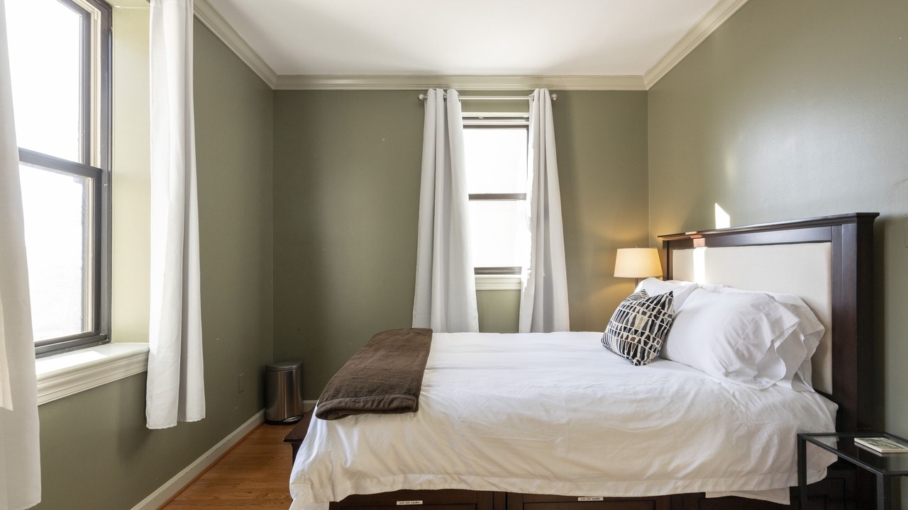 Photo of Bedroom in Dupont Circle