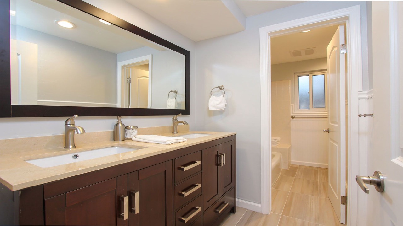 Photo of Bathroom in Thousand Oaks