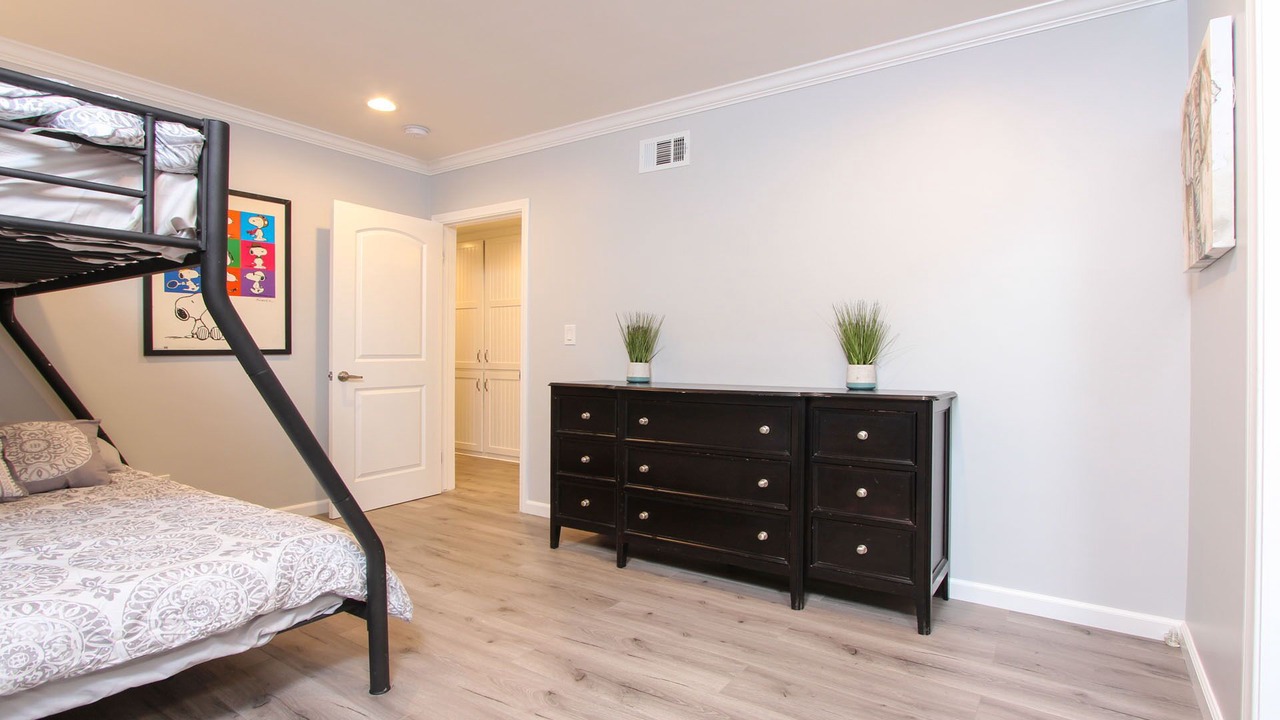 Photo of Bedroom in Thousand Oaks