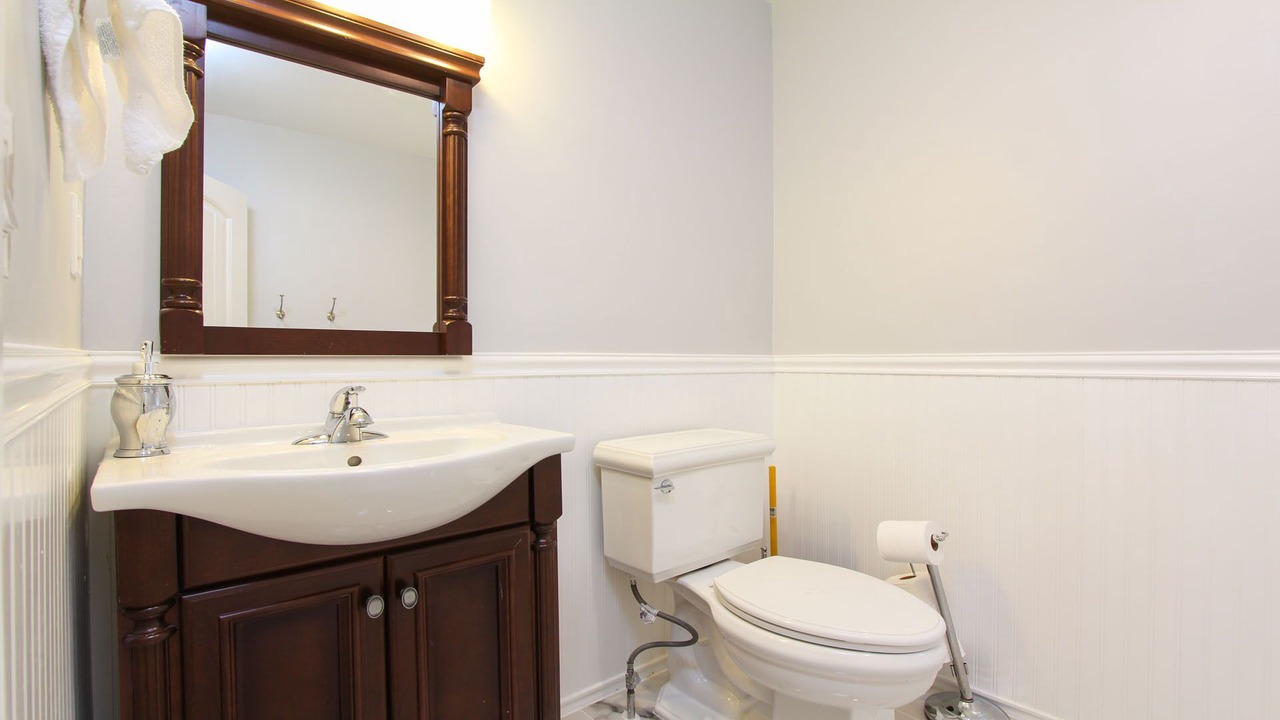 Photo of Bathroom in Thousand Oaks
