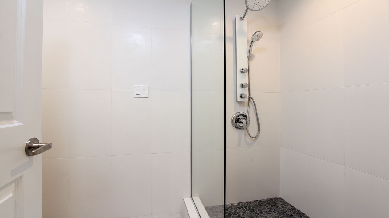 Photo of Bathroom in Thousand Oaks