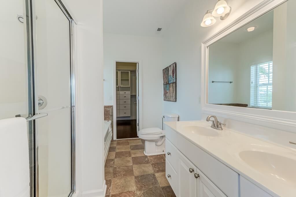 Photo of Bathroom in Waters Edge
